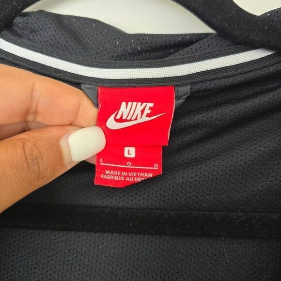 Nike Windrunner Track Jacket Women's Large Black 100% Polyester Full Zip Hooded - Picture 4 of 8
